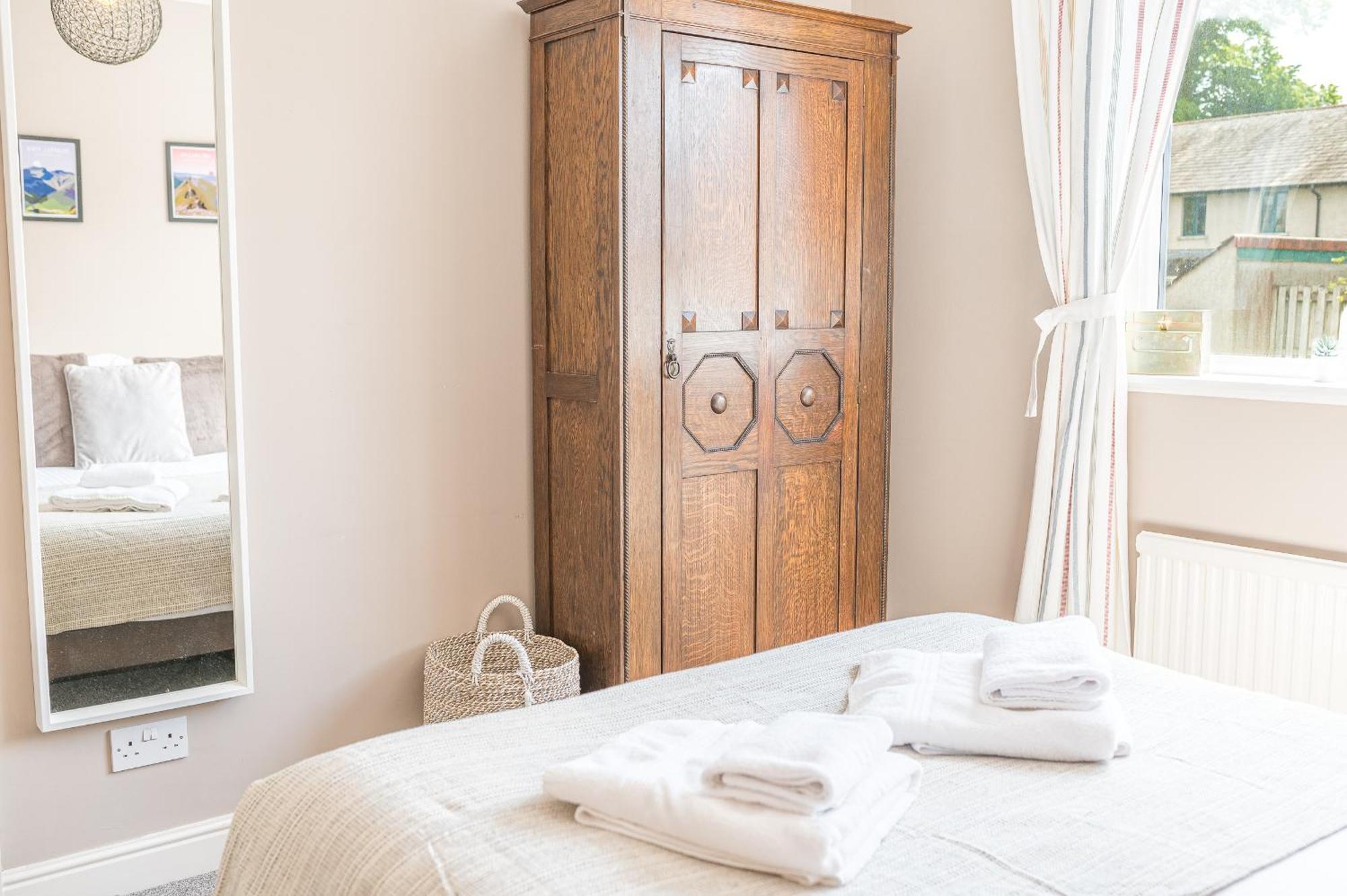 Couples Getaway In Central Windermere, Ground Floor Flat With Parking Экстерьер фото